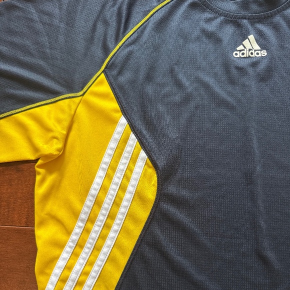 Adidas Men's Athletic Navy & Yellow Short Sleeve - Picture 2 of 2